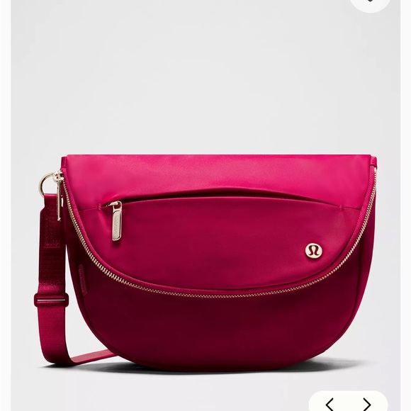 lululemon athletica Handbags - lululemon athletica All Night Festival Bag 5L